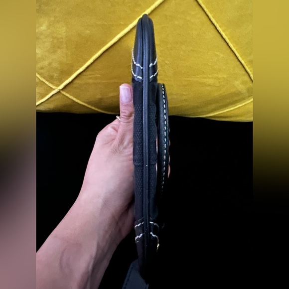 Coach - Picture 4 of 4